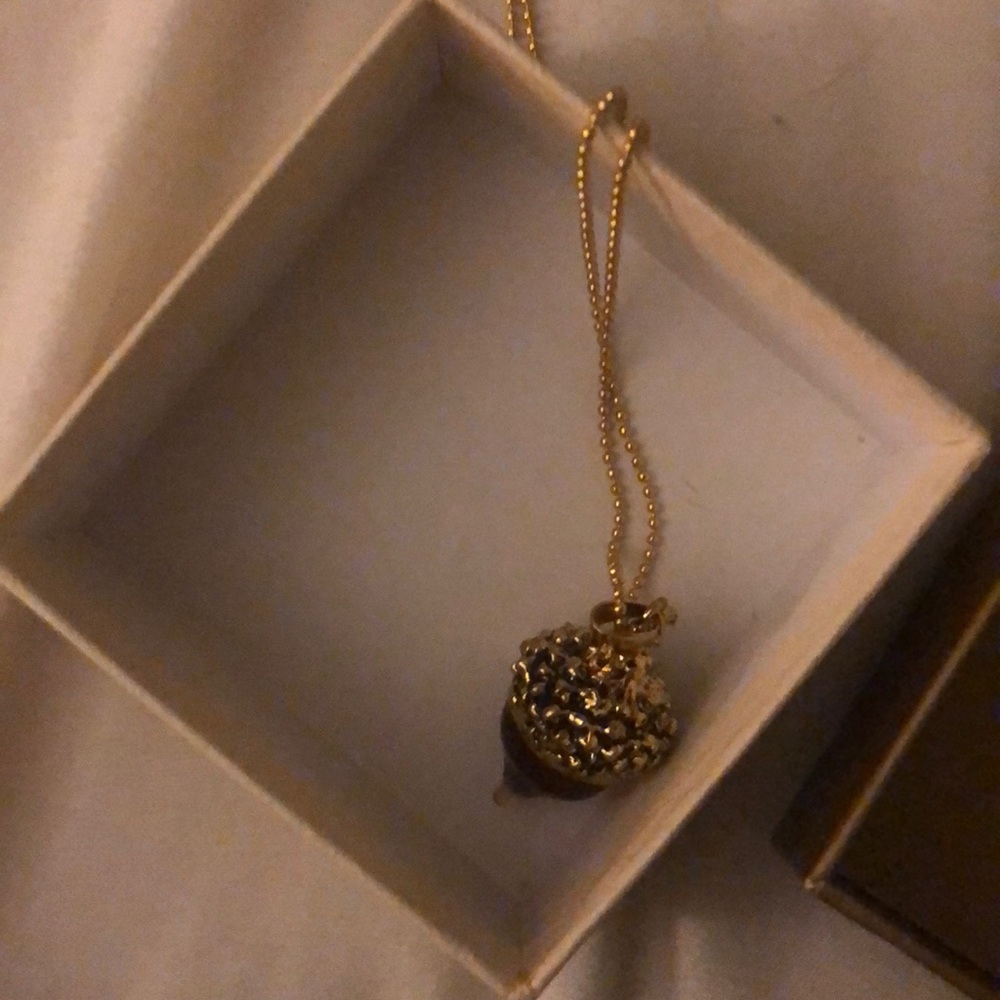 necklaces - Picture 3 of 3